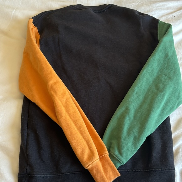 Yehee Sweater! - Picture 5 of 5